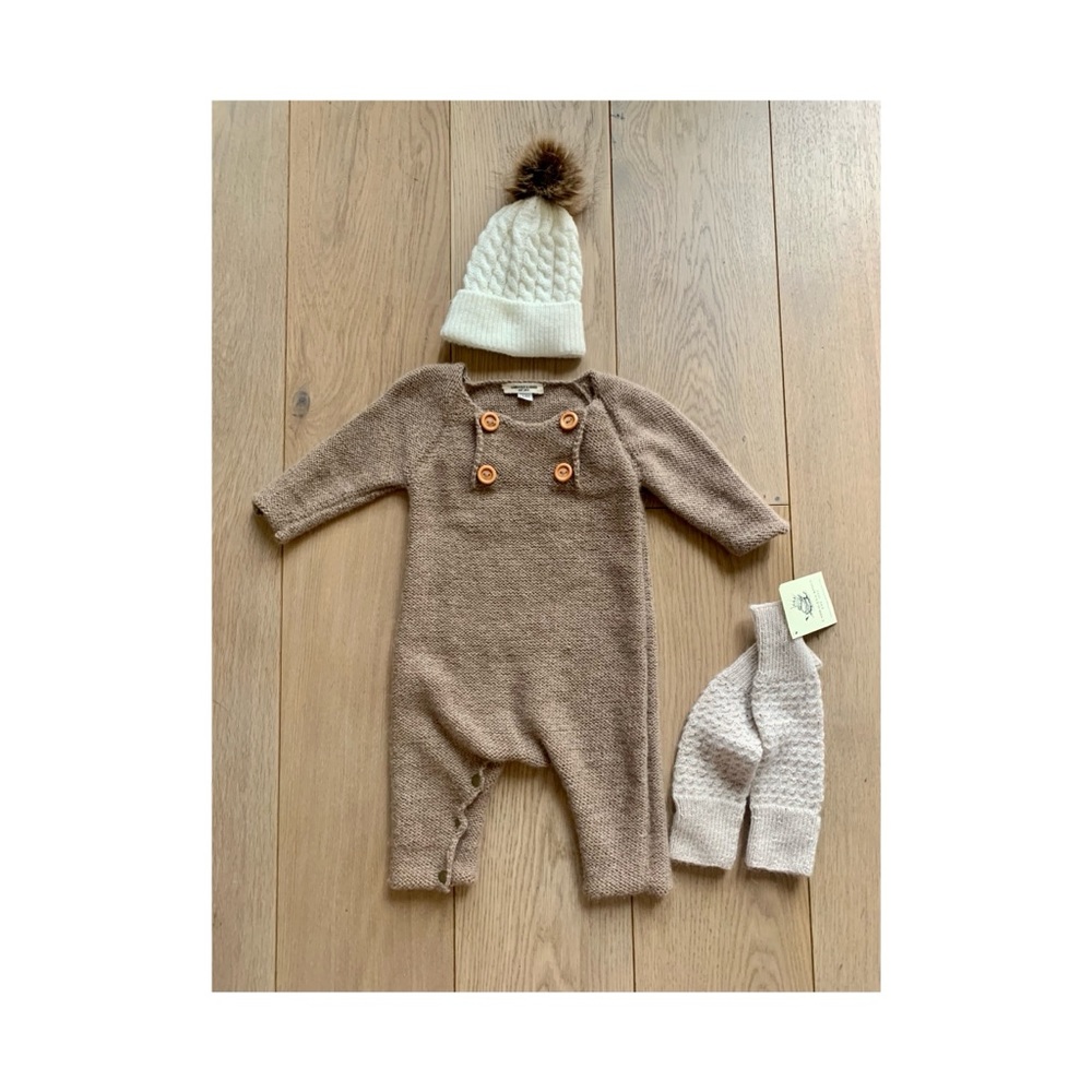 Cabbages & Kings hand knit outfit size 0-6 mos